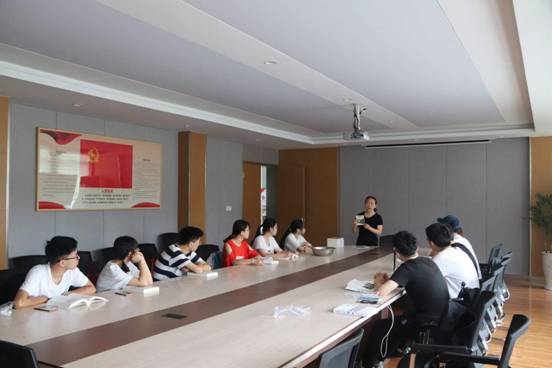 51吃瓜网
“下乡小分队”-开展口述历史主题讲座